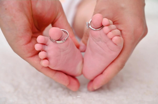 肥城几个月宝宝可以枕枕头